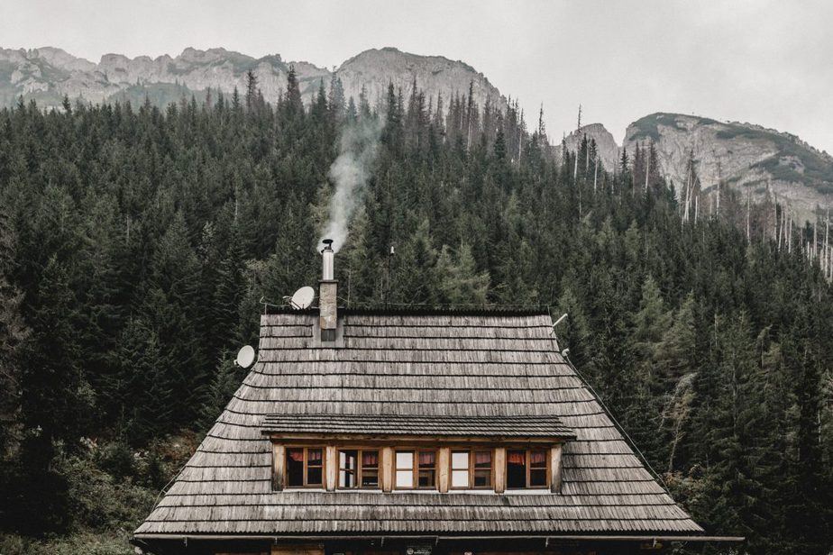 kamil-szumotalski-ZiBhKRPF_hs-unsplash Smokey Chimney Alpharetta GA