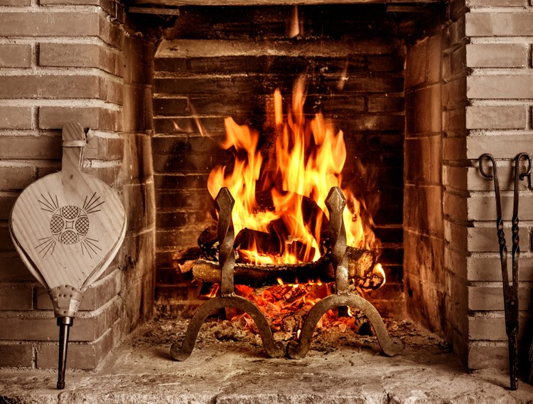 Tips: How to Use Fireplace Tools
